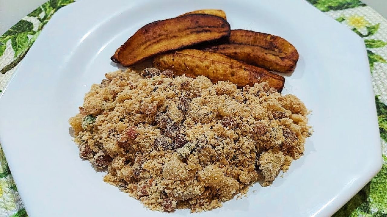 Banaan farofa met bacon