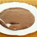 Eenvoudige en gemakkelijke lepel Brigadeiro