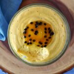 Passievruchtmousse met melkpoeder